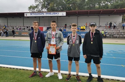 Złoto dla sztafety 4x100m