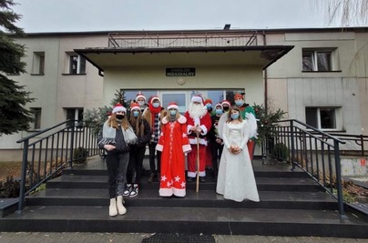 Prezentów moc... czyli z wizytą w Domu Pomocy Społecznej w Mościszkach 