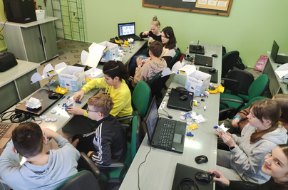 Laboratorium Przyszłości - składamy roboty