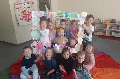 Sto lat niech żyją nam!