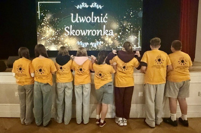 Udział wolontariuszy w akcji „Uwolnić Skowronka” w Śremie